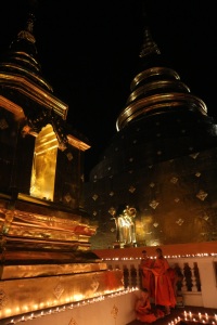 Loy Krathong at the Wat Phra Singh